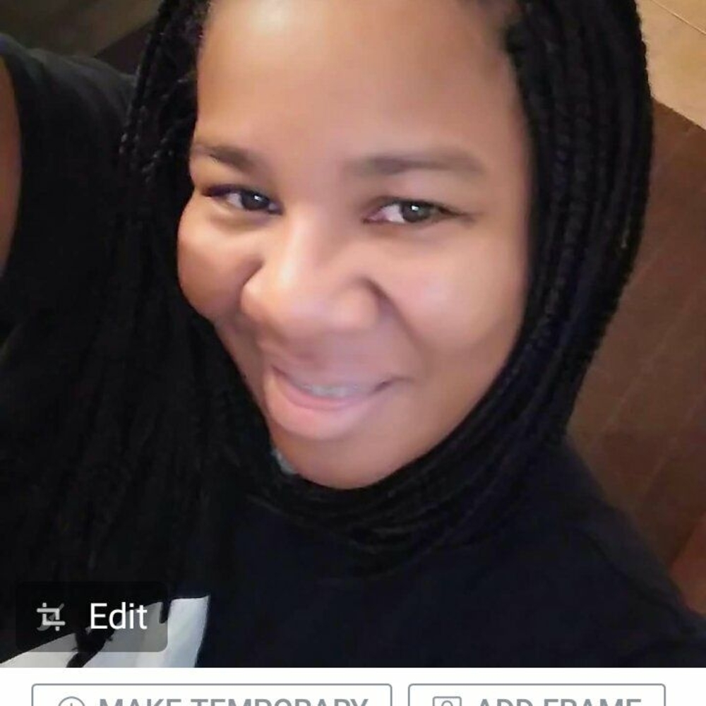 Meet your Posher, Deeyka